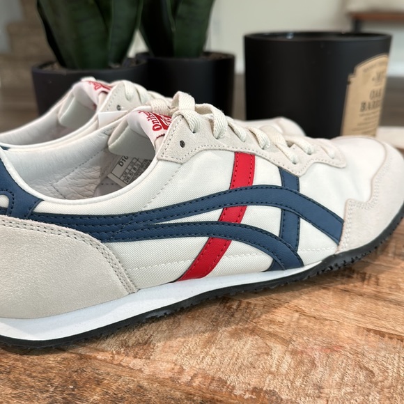ASICS Onitsuka Tiger Light Grey UNISEX - Picture 5 of 11
